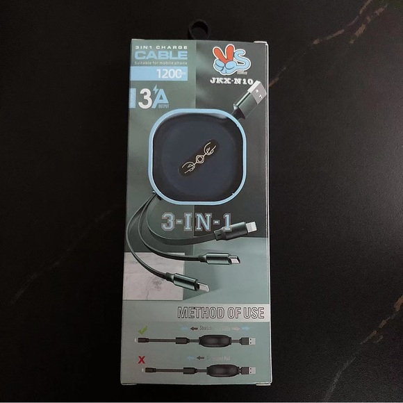 Multi Retractable Cable Fast Charging 3A, 3 in 1 Charger 4ft/1.2m Cord - Picture 4 of 4